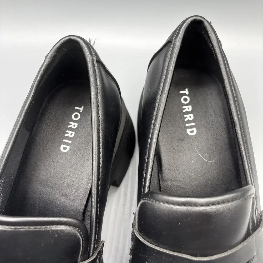 Torrid Chunky Lug Sole Penny Loafers Size 10 WW Wide Black Faux Leather Academia